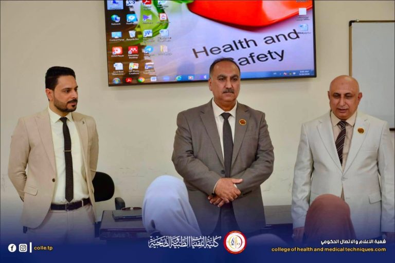 مساعد رئيس الجامعة للشؤون العلمية يتفقد انطلاق الدوام الرسمي لطلبة الدراسات الأولية للعام الدراسي 2026–2027